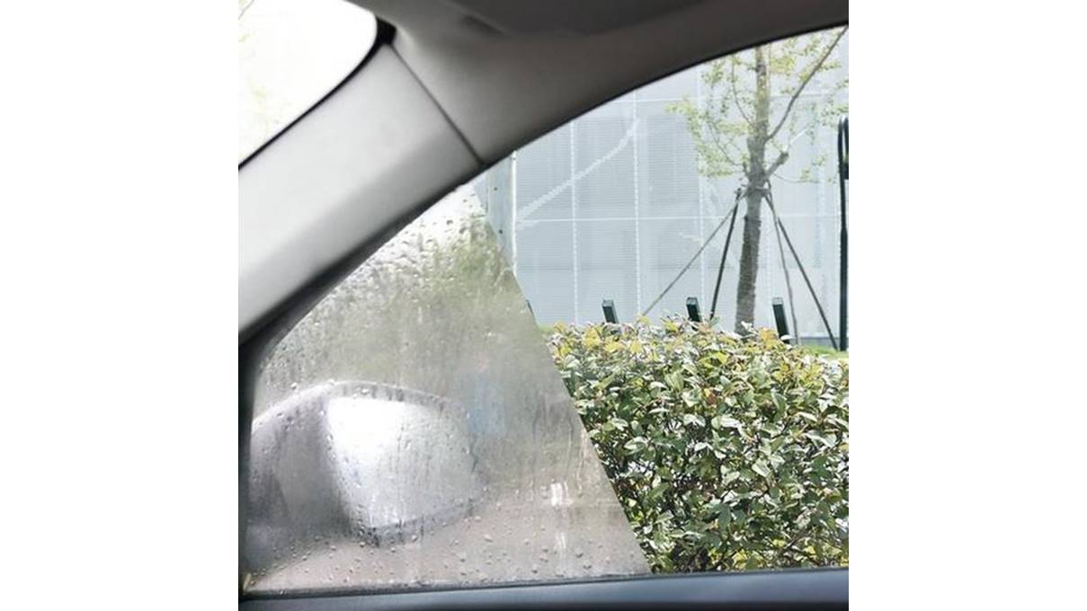 PL11_car_window.jpg